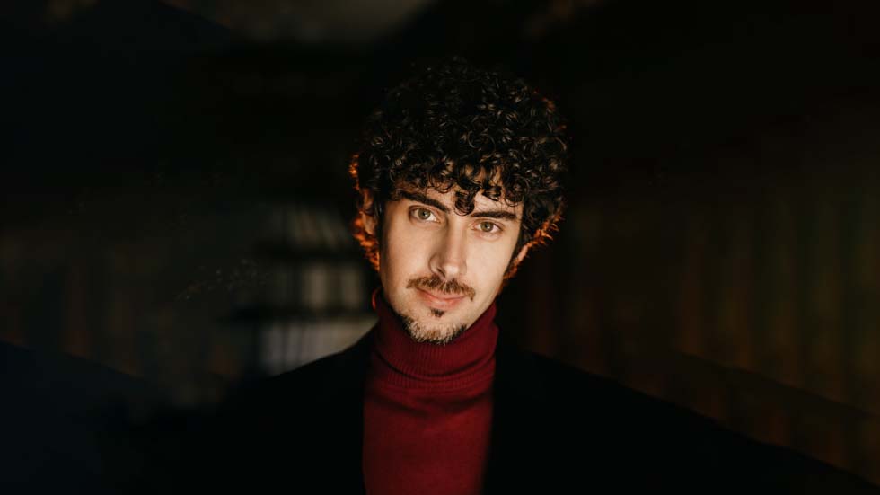 Pianist Federico Colli portrait. Photo credit Kate Kondratieva